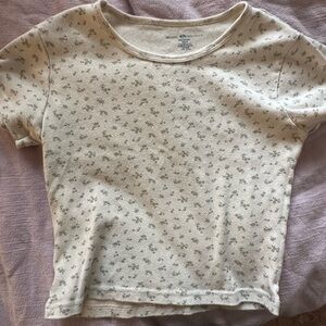 Brandy Melville green ditzy floral crop tee